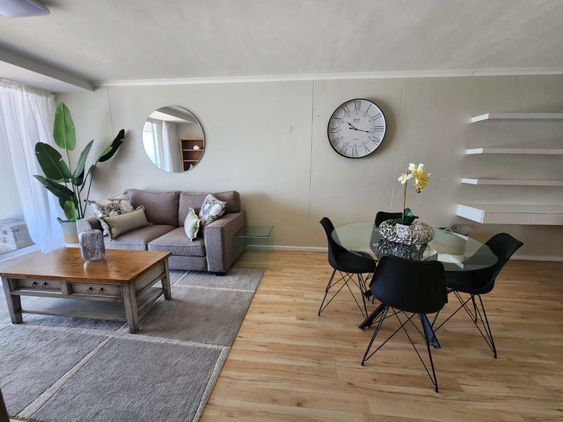 FURNISHED TWO BEDROOM Apartment with 2 parkings - Photo 10