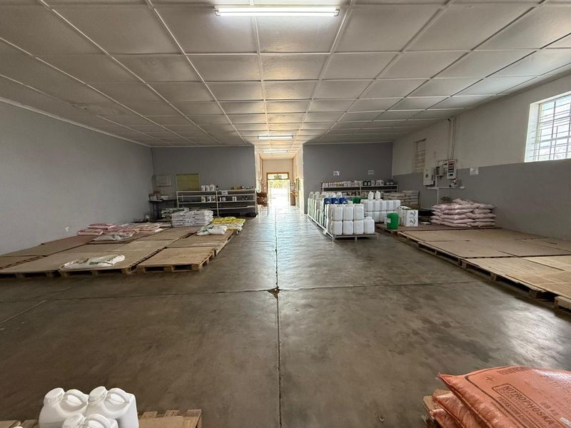 Immaculate Commercial Property with Endless Potential – Keimoes - Photo 7