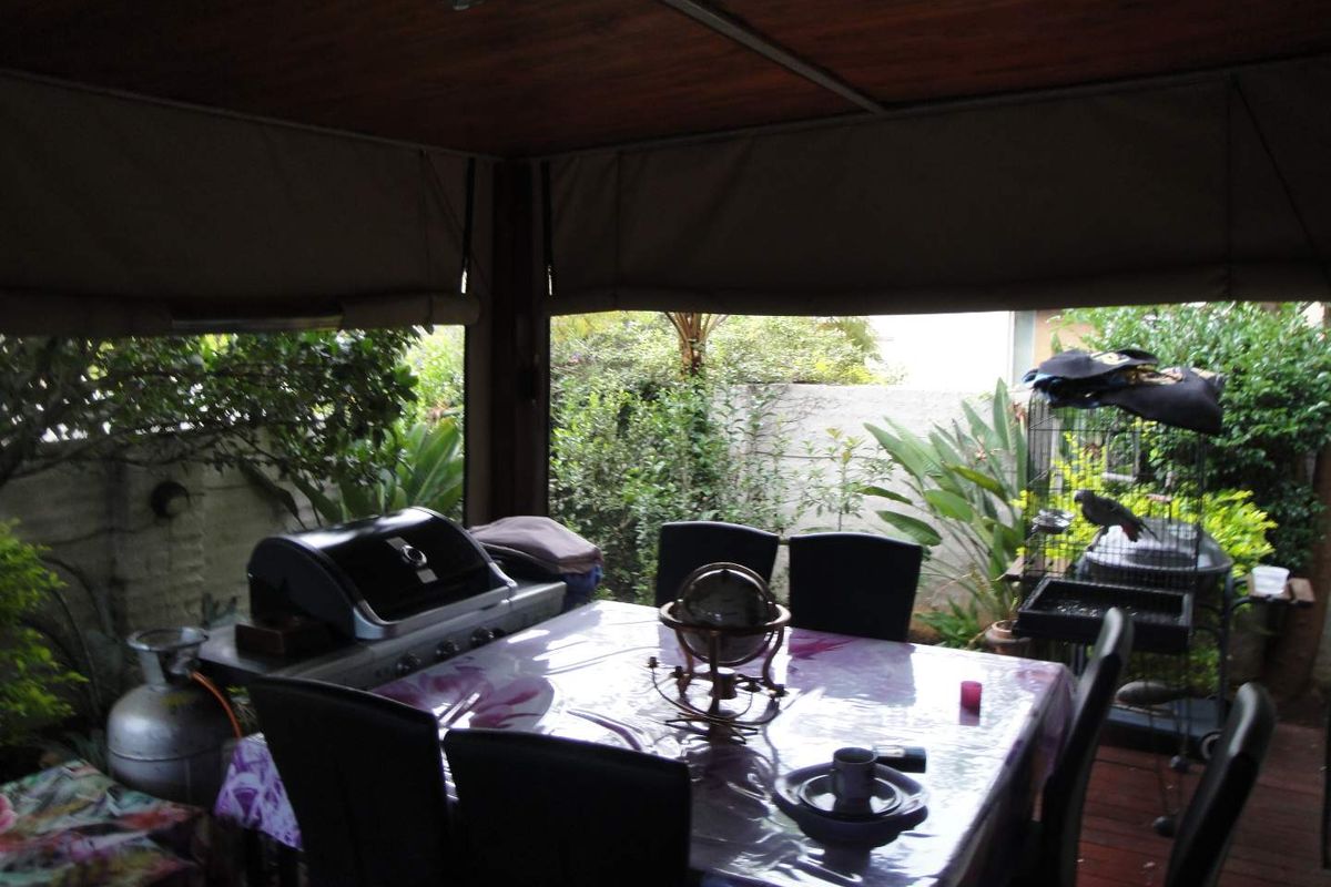 HEUWELSIG SECURITY ESTATE - 3 BEDROOM FREE STANDING TOWNHOUSE - Photo 2