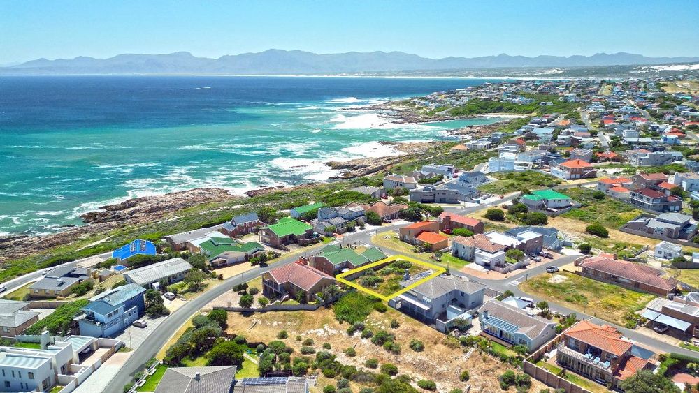 Location from the air (in the direction of Hermanus). So close to the Ocean.