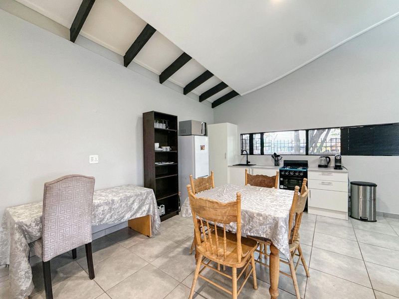 Fully Furnished Garden Studio Cottage to Rent - Photo 5