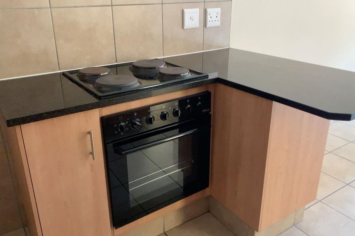 Modern 2-Bedroom Apartment for Sale in Route 82 Security Village – Alveda, Johannesburg South - Photo 4