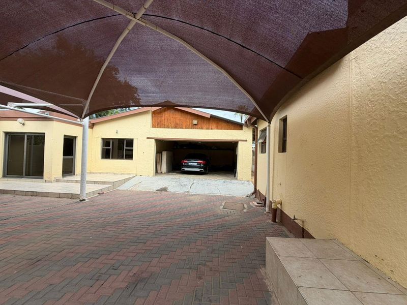 🏡 SPACIOUS FAMILY HOME TO RENT - Photo 10