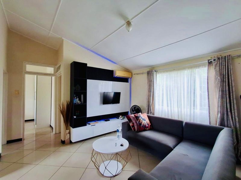 Affordable Neat Unit - Photo 9