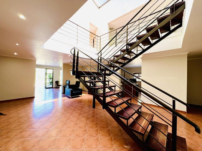 4 Bedroom House For Sale in Ludwigsdorf - Photo 3