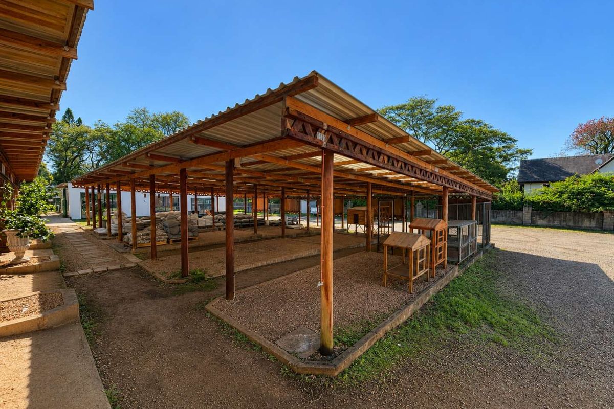 Retail Shop To Let – 56m2 Rustic Space in Prime Botha’s Hill Location - Photo 5