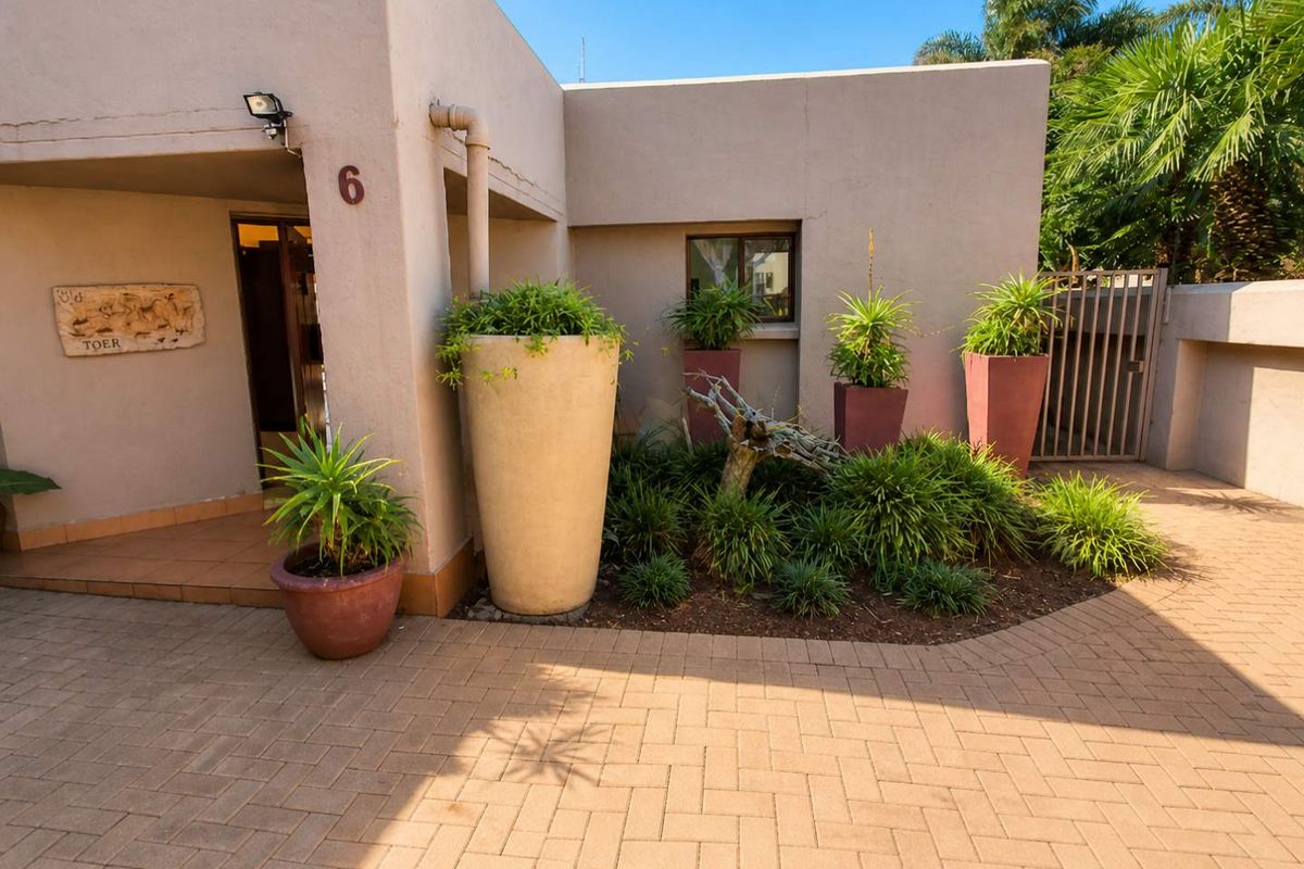 Luxury Family Home in Secure Gated Estate with Flatlet, Pool & Exceptional Safety Features - Photo 2