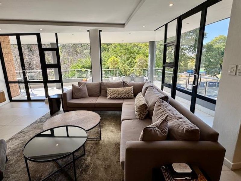 HIGH END LUXURY 3 BED 2.5 BATH APARTMENT FOR RENT BENMORE/MORNINGSIDE - Photo 5