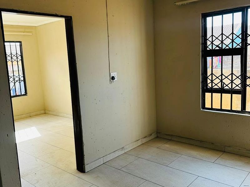 1 Bedroom Available for Rent in Dawn Park - Photo 4