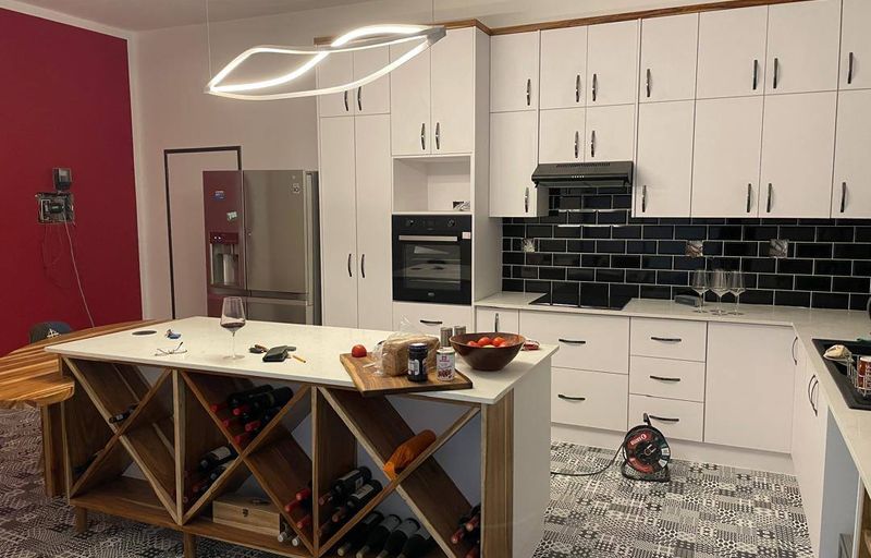 Duet House To Let In Tauben Glen