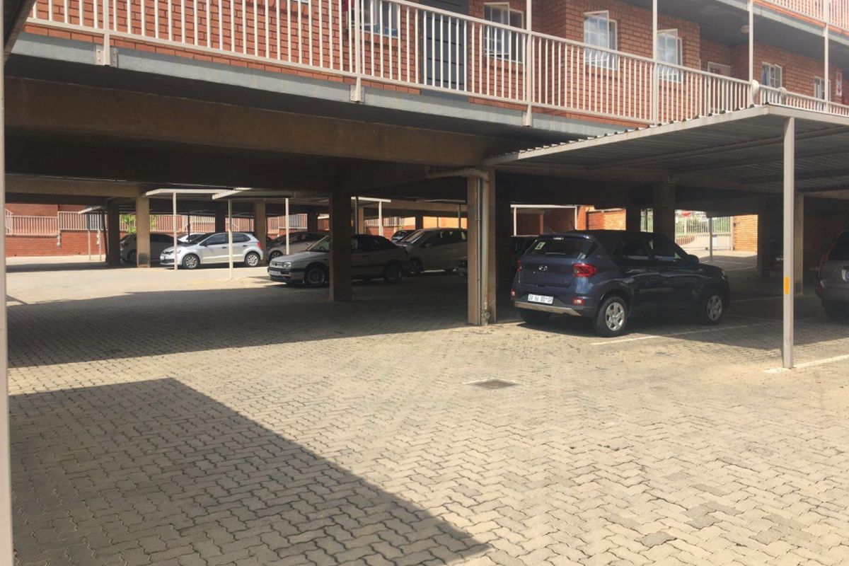 Buy to stay or rent out - Photo 2