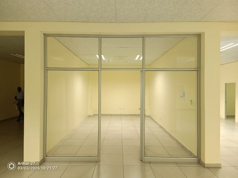 Office to rent in Southern Industrial - Photo 2