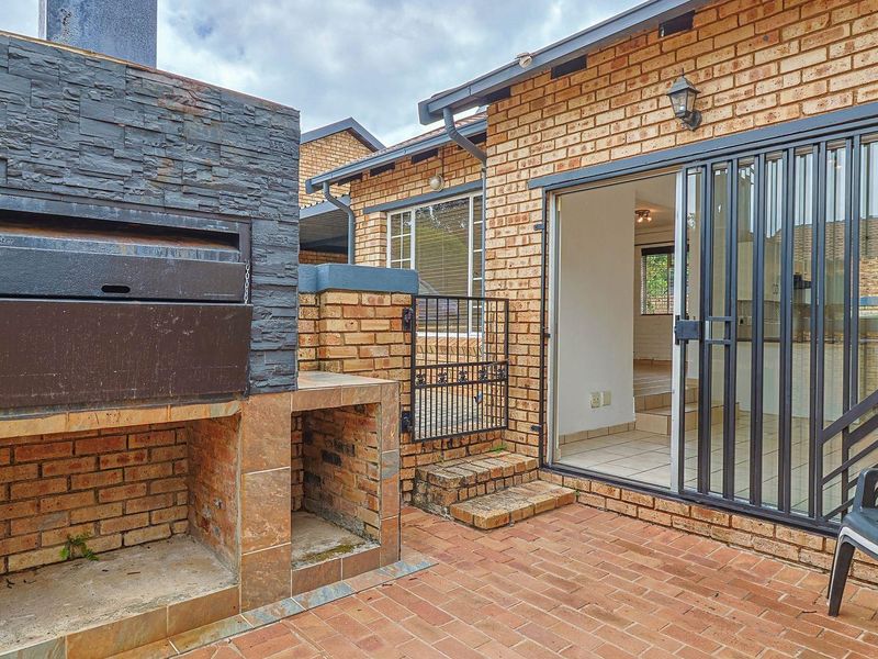 🏡 Townhouse for Sale – R 870 000 In Wilgeheuwel - Photo 6