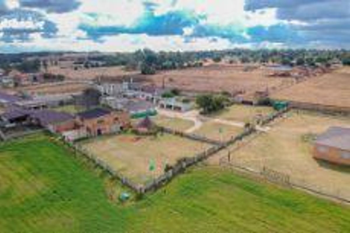 4 Houses on 18 Hectare land - Photo 4