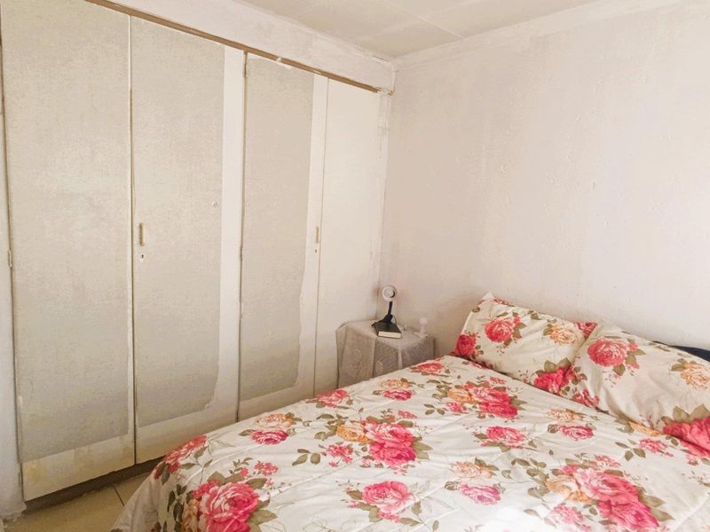 2 Bedroom Townhouse in a Secure and Peaceful Complex - Photo 9