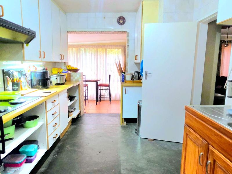 Spacious Family Living in Elandshaven - Photo 7