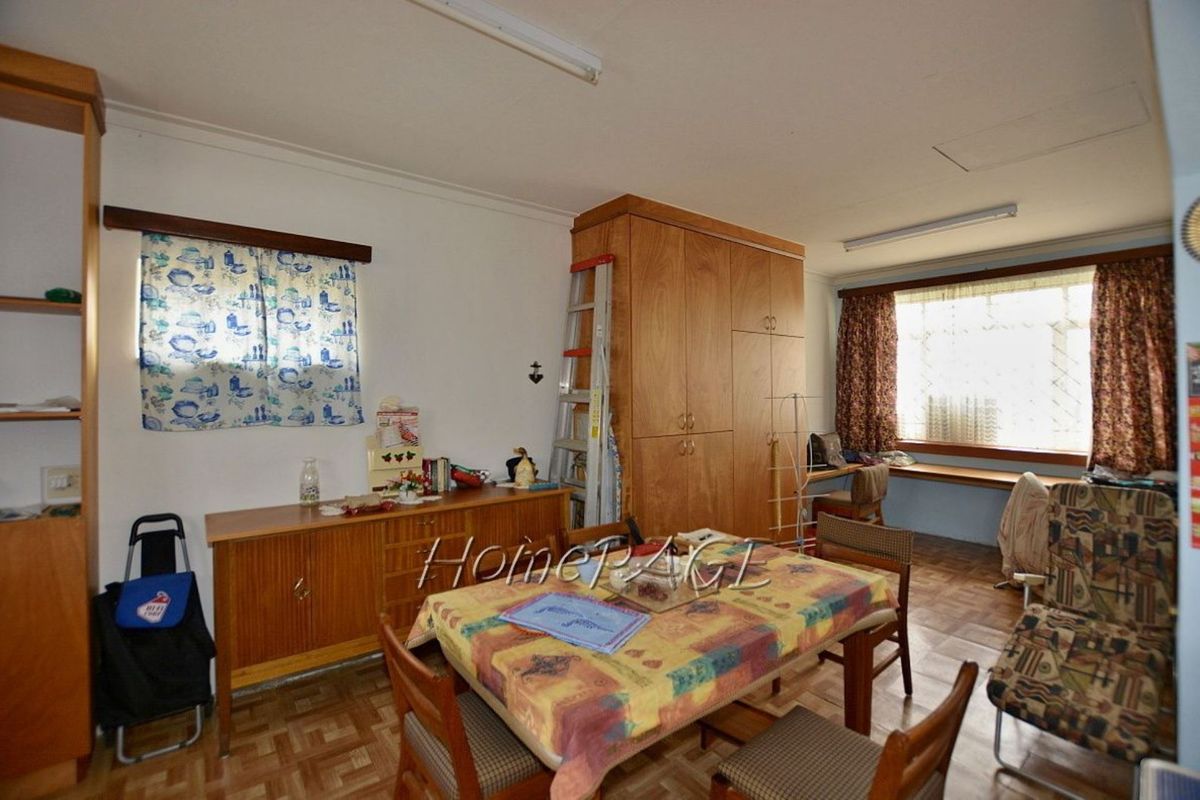 Ext 1, Henties Bay:  Home with Flat is for Sale - Photo 3
