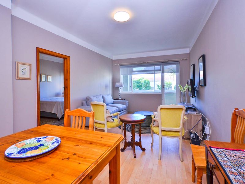 Charming Mouille Point Apartment - Photo 4
