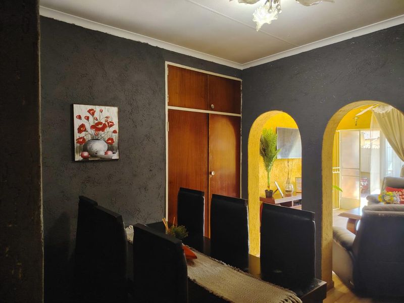 Stunning 3 bedroom townhouse - Photo 2