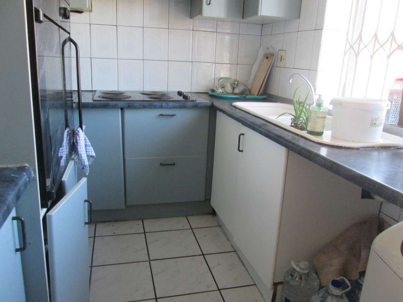 BEAUTIFUL [2] TWO BEDROOMS 89 SQM APARTMEMT FOR SALE  WITH A GOOD VIEW IN SUNNYSIDE PRETORIA - Photo 7