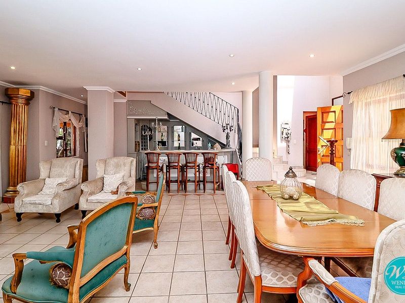 Secure and Well Maintained Cluster Home in Road Closure! - Photo 6