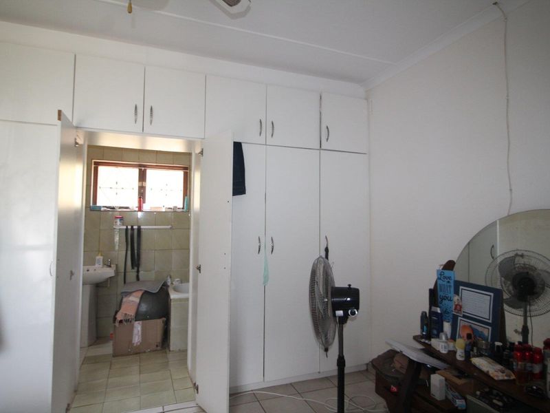 Newly Renovated 4 Bedroom House for Rent - Photo 8