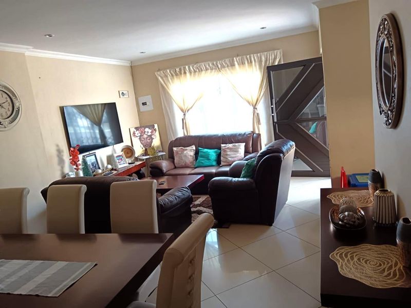 3 Bedroom  House for Sale in Leondale, Germiston - Photo 6