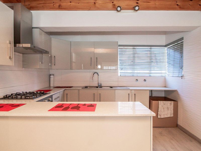 3 Bedroom Townhouse in Blue Lakes Estate. - Photo 5