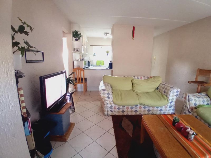 Ground floor living in Hills of Winchester - Photo 3