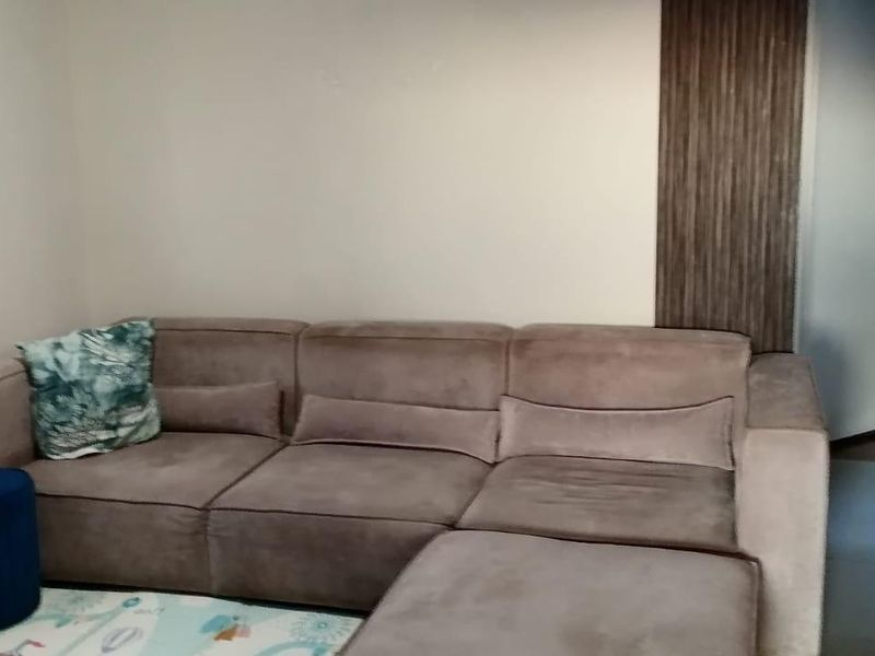 Riverside View R 1 250 000 For extended Families with 2 additional cottages. - Photo 3