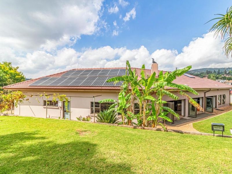 4 Bedroom House For Sale in Rangeview - Krugersdorp. - Photo 6