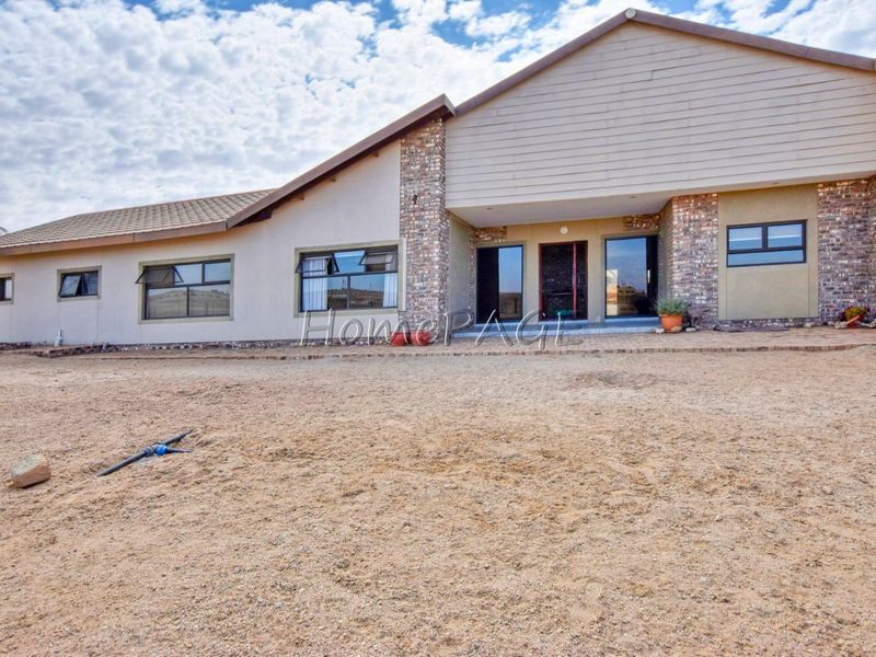 Swakop River Plots, Swakopmund:  5 Hectare Plot with LARGE 4 Bedr Home is for Sale - Photo 5