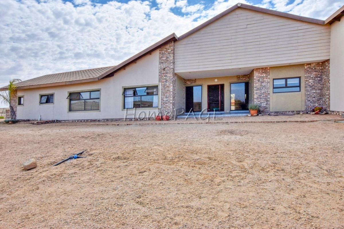 Swakop River Plots, Swakopmund:  5 Hectare Plot with LARGE 4 Bedr Home is for Sale - Photo 5