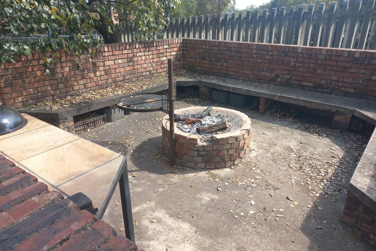 Small Holding for sale!!  UPGRADED AND NEWLY RESTORATED  Opportunity for Investment - Photo 2