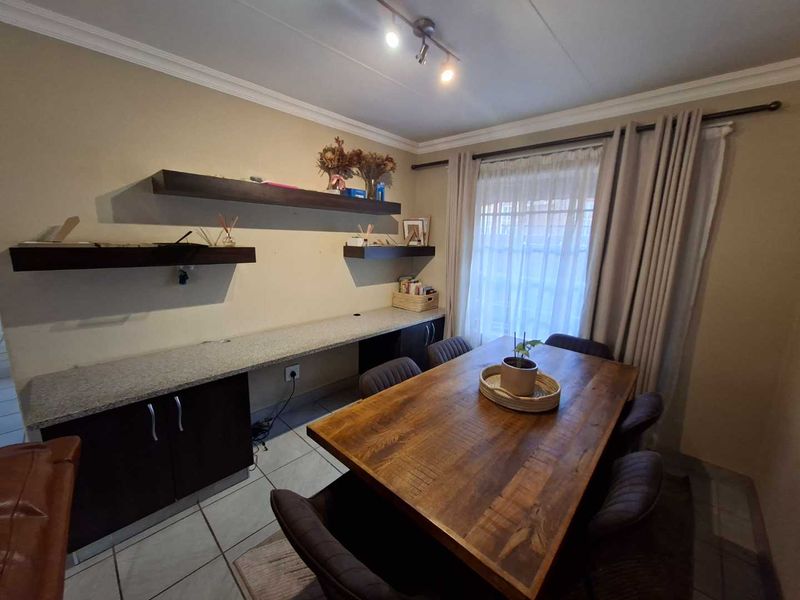 Charming Free-Standing Simplex for Sale in Allens Nek / Weltevreden Park - Photo 10