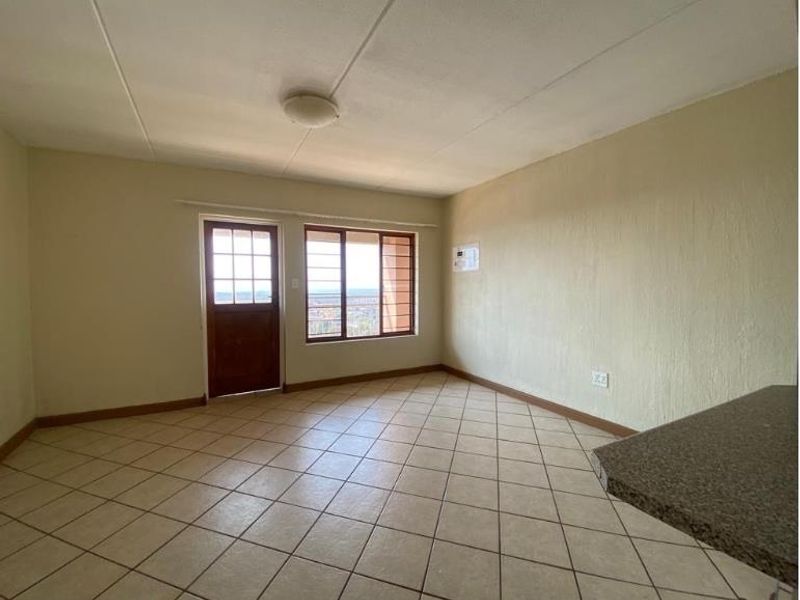 2 Bedroom ,1 Bath Apartment available for Rent - Photo 6