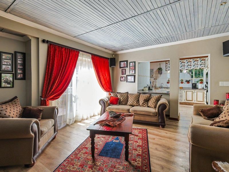 This beautiful family dream home offers space, flow, and comfort in perfect harmony. Designed for easy living and unforgettable entertaining. - Photo 7