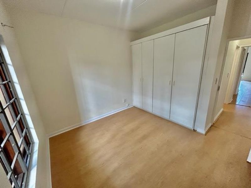 Stunning Garden Apartment for Sale in a Great Location - Photo 8