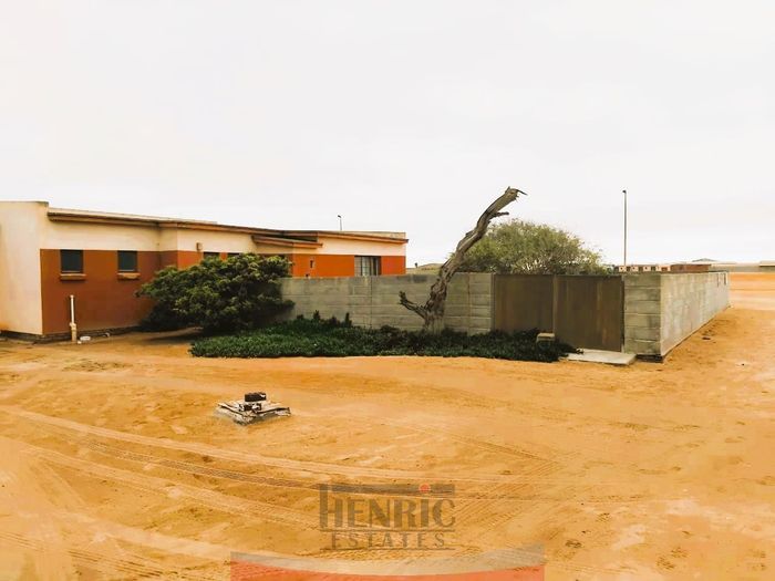 Property #2504645, Industrial For Sale in Henties Bay Central