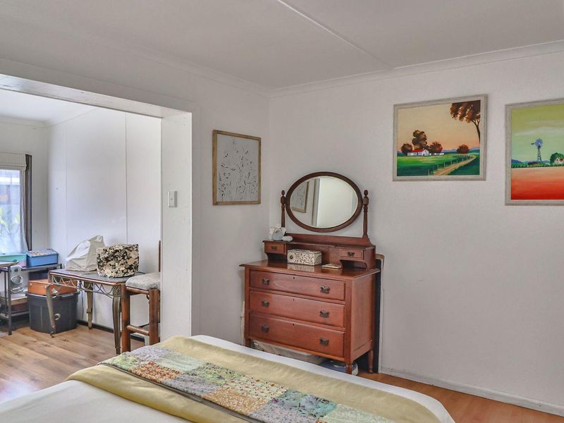 Family Home + Flatlet in Pretty Perlemoenbaai - Photo 10