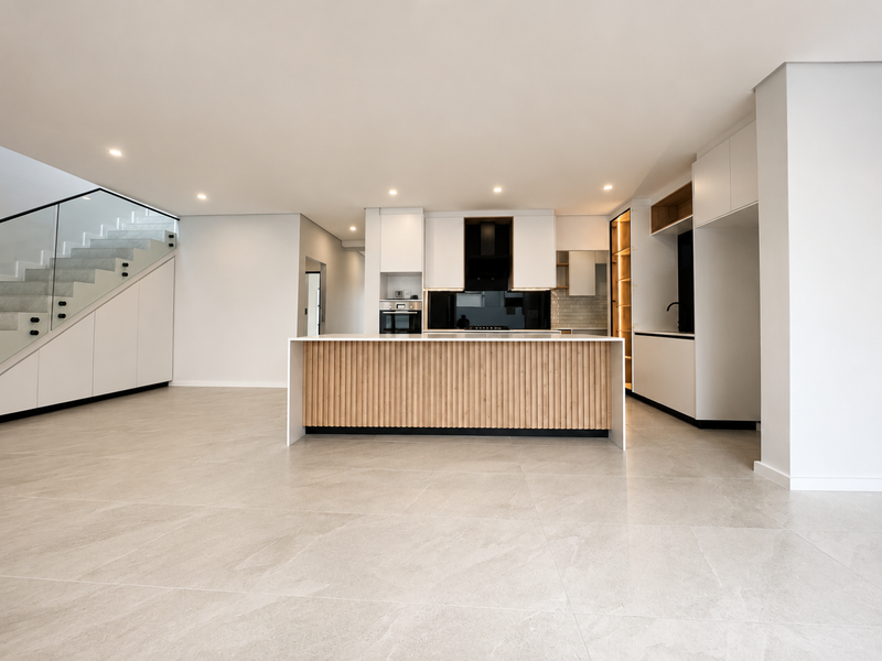 Bespoke 4 Bedroom Luxury Home with Designer Finishes in Sandown, Blouberg. - Photo 5