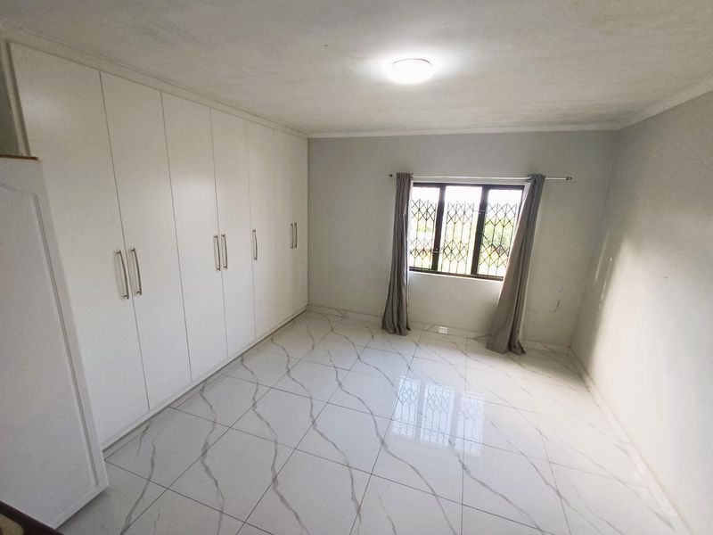 FOR RENT  | Kloof / Wybank  |  Bachelor Apartment - Photo 6