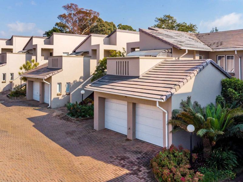 Elegant Fully Furnished Living in Woodhill Golf Estate - Photo 2