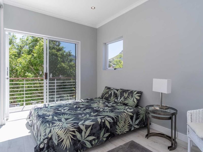 Modern Duplex apartment in Secure Hout Bay Estate - Photo 4