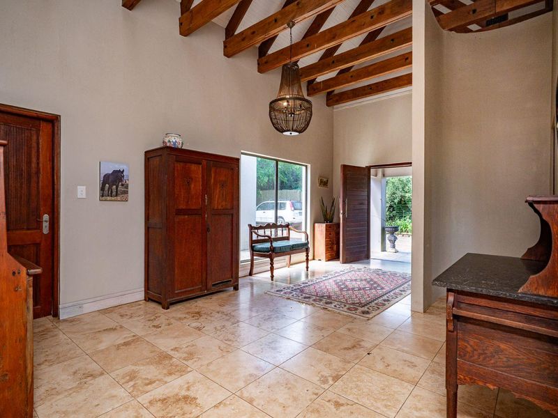 Charming Farm House in Alverstone Equestrian Estate - Photo 4