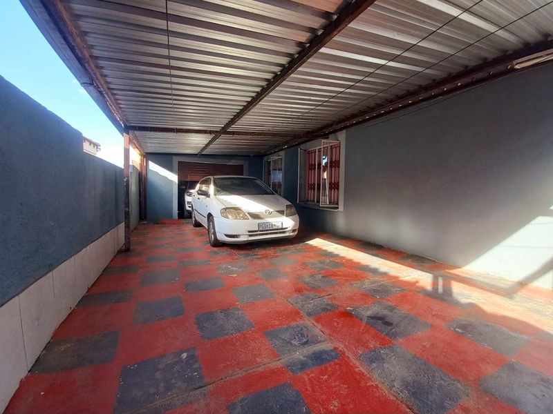Three bedrooms house for sale in Elandspoort - Photo 6