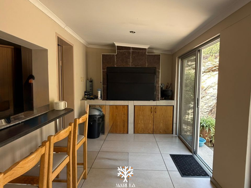 FAMILY HOME FOR SALE IN LUXURY HILL - Photo 7