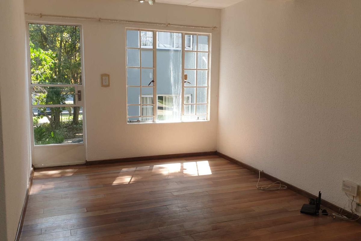 Comfortable Move-in ready - Ground floor 2 Bedroom Apartment - Photo 3