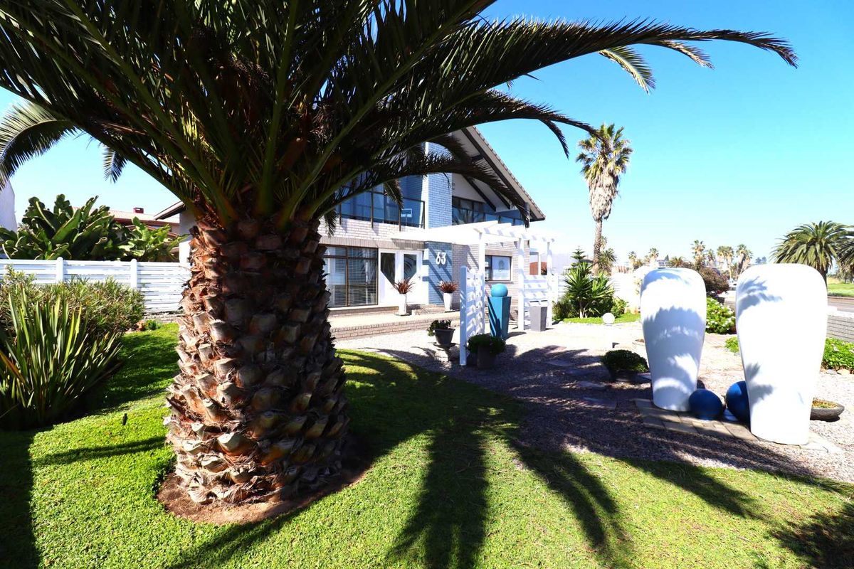 Sea-View Beachfront House with Flat for Sale in Swakopmund, Namibia - Photo 4