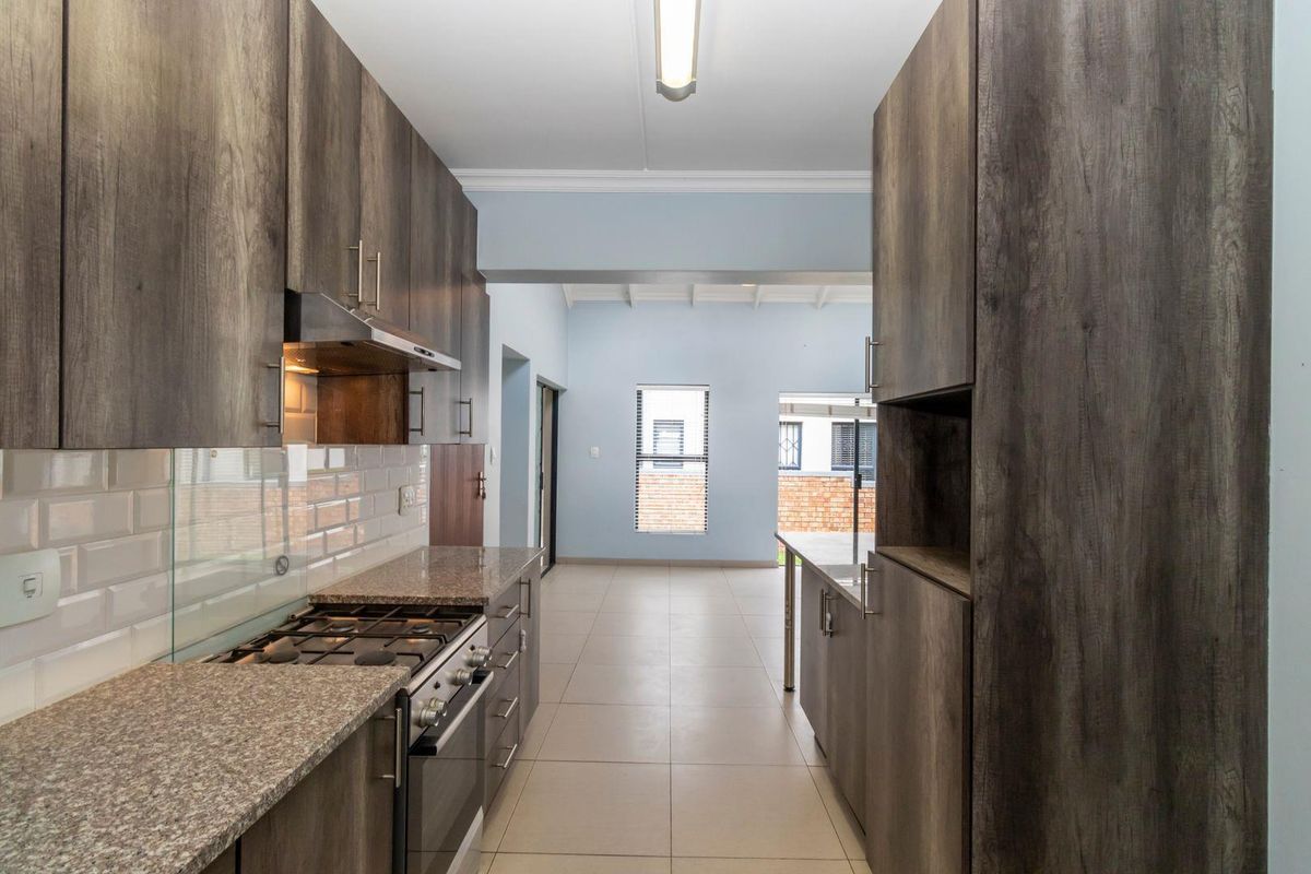 Modern house available to rent - Photo 3